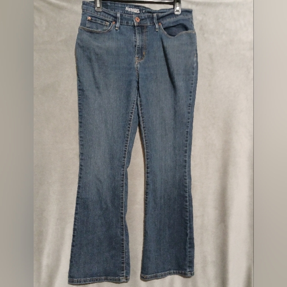 Signature Levi Strauss Modern Bootcut Women's 5 Pocket Blue Jeans W30 x L30 - Picture 1 of 5